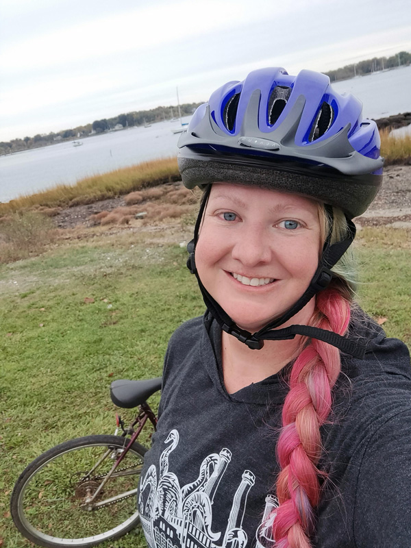 Jess Motyl-Szary bike riding